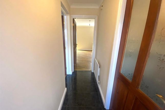 7, Thistle Croft, Wolverhampton photo 2