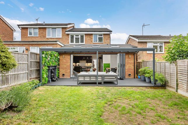 8 Lingfield Road, Royston photo 3