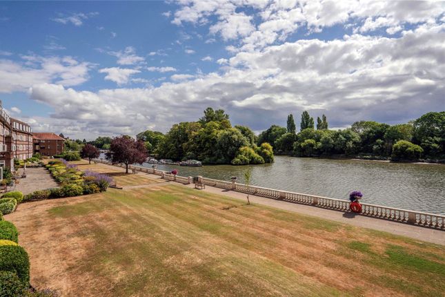 40, Thames Eyot, Twickenham photo 3