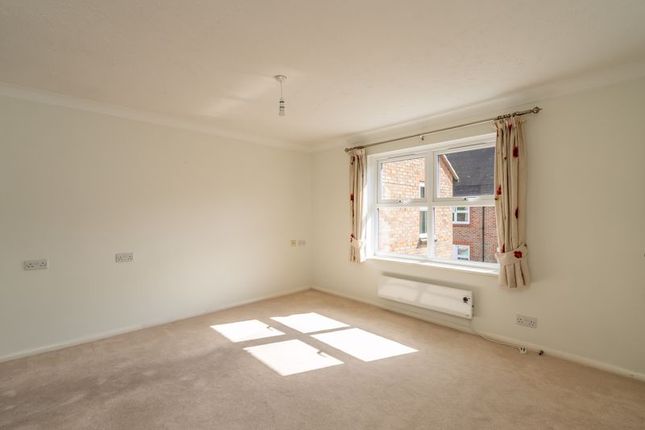 Flat for sale in Melbourne Road, Chichester