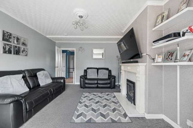 8 Hopefield Place, Blackburn photo 4