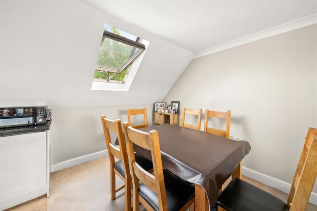 Flat 9, Aubrey Court, 29 Dawley Road, Hayes photo 4