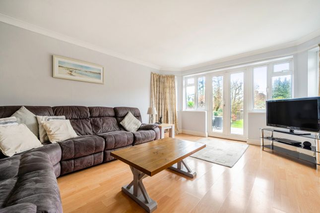 51, Oxted Green, Godalming photo 2