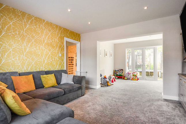 15, Mountfield Road, Hertfordshire photo 4