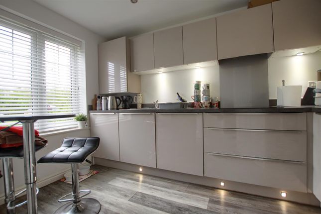 14, Highcliff Close, Middlesbrough photo 3