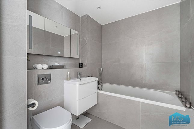 Flat 10, Wheat House, 4, Peacock Close, London photo 4