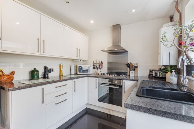 17 Browning Close, Welling photo 3