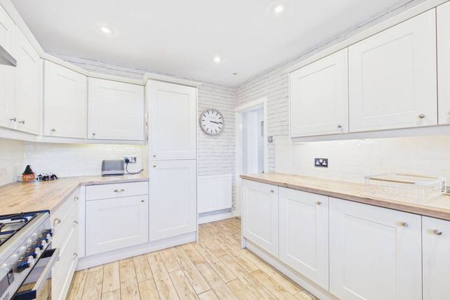 22 Astley Close, Warrington photo 4