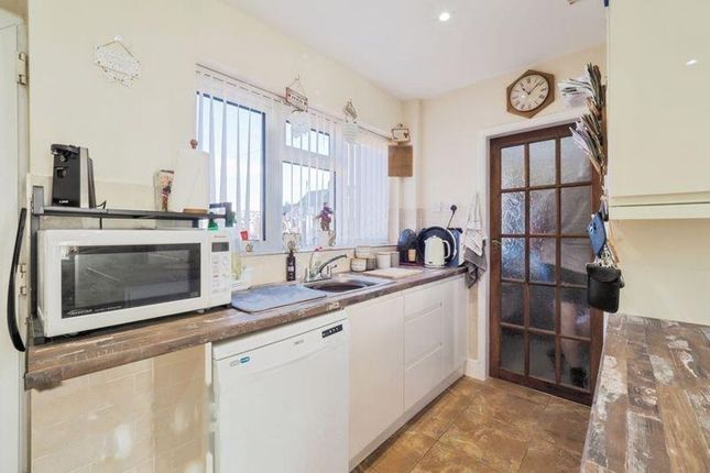 26, Laycock Avenue, Doncaster photo 4