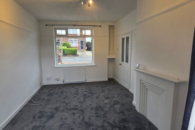 73, Stockport photo 2