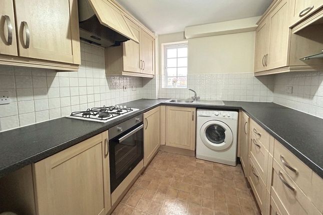 8, Foundry Close, Hampshire photo 3