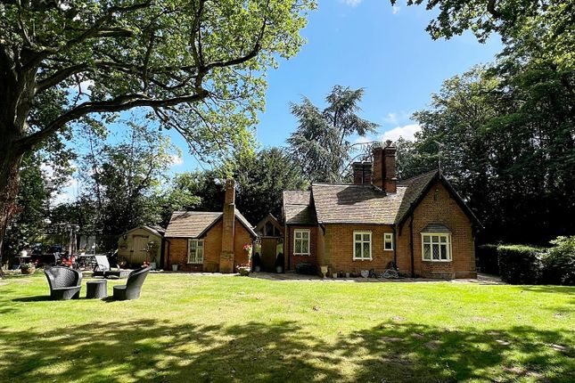 Detached house for sale in Woodcote Lane, Leek Wootton, Warwick