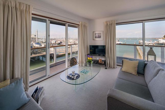 10 Tides Reach, Birmingham Road, Cowes photo 4