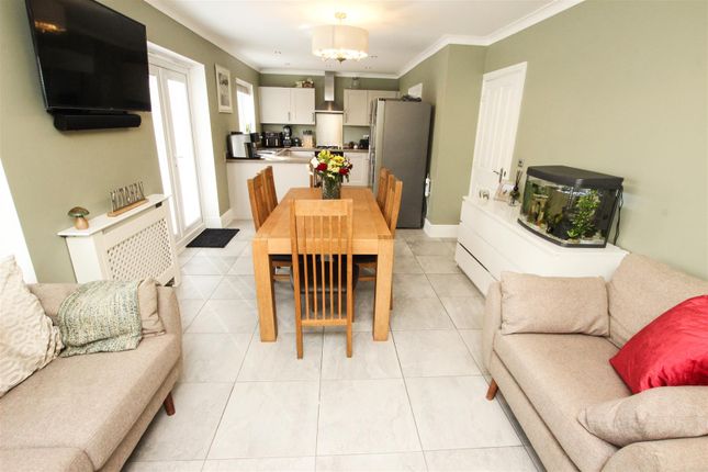 46, Fillies Avenue, Doncaster photo 4