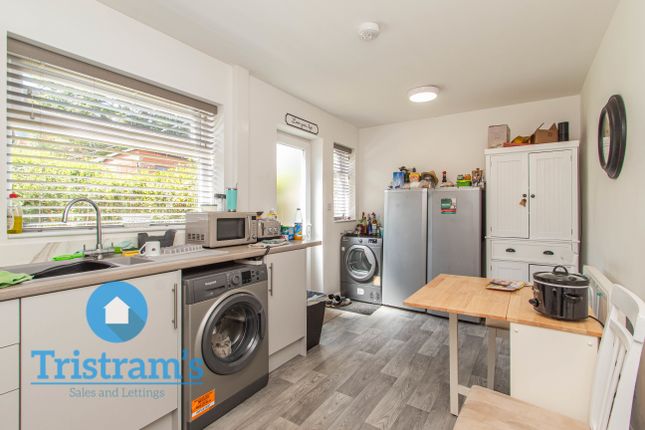 8, Norbreck Close, Nottingham photo 4