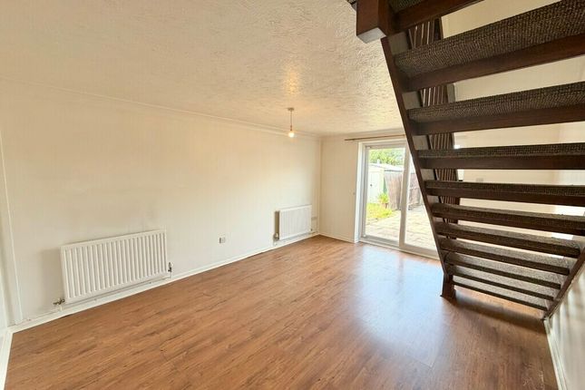 16, Chantry Court, Swansea photo 3