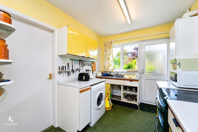 4, Beech Close, Blackburn photo 3