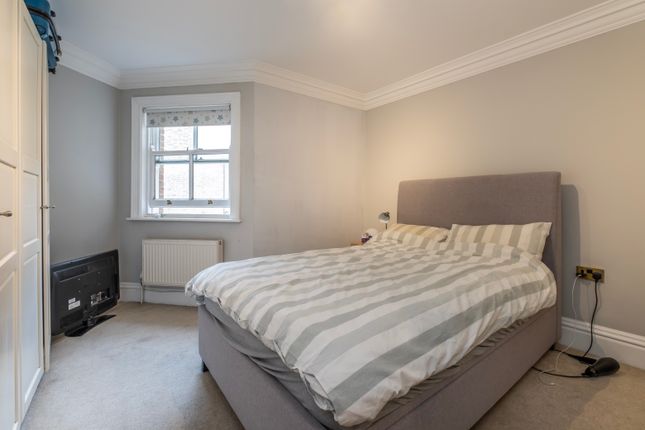 Flat for sale in North Common Road, Ealing