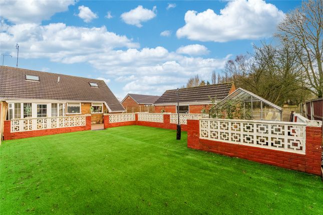 3, Crawley Avenue, Pontefract photo 2