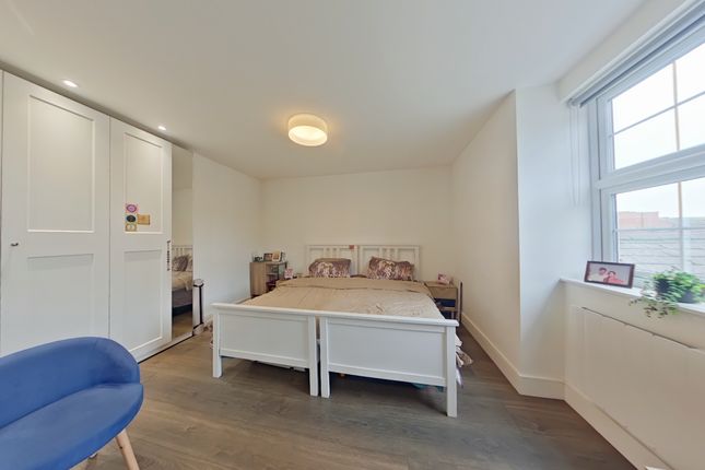 FLAT 4, 25A Drapery, Northampton photo 3
