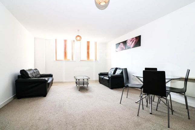Flat to rent in Old Mill, Bradford
