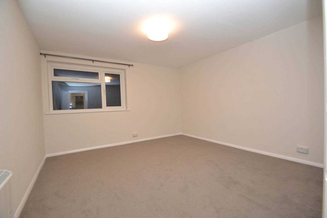 Pinewood Court, Crockford Park Road, Addlestone photo 4