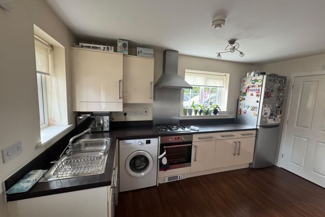 198, Apollo Avenue, Peterborough photo 4