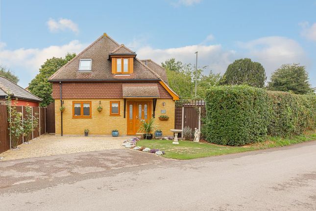 Thumbnail Detached house for sale in Common Road, Claygate, Esher