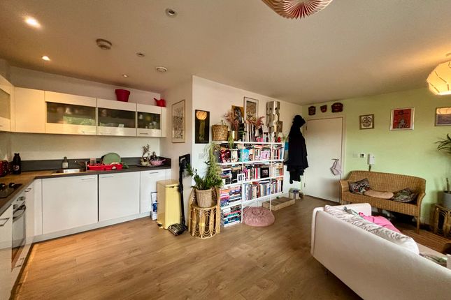 22 McMillan Street, London photo 2