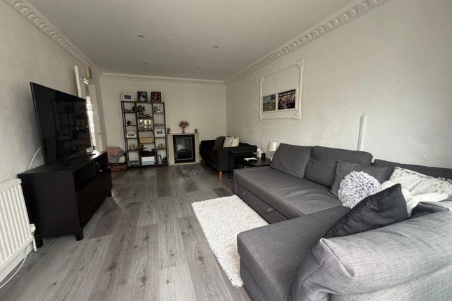 135, Tolkien Road, Eastbourne photo 5
