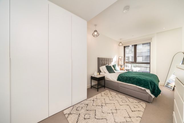 Flat 21, 8, Dawson Street, London photo 3