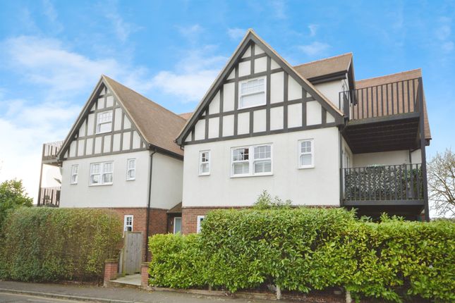 Thumbnail Flat for sale in Westbury Road, Brentwood