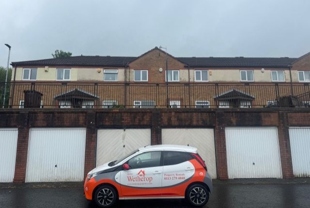 Thumbnail Terraced house to rent in Musgrave View, Bramley, Leeds