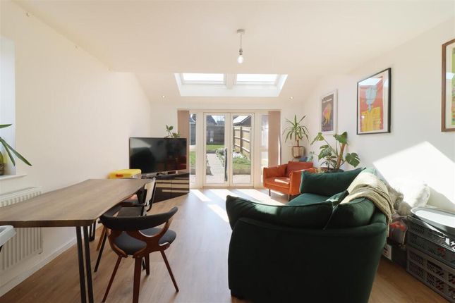 8, Curbar Rise, CHESTERFIELD photo 4