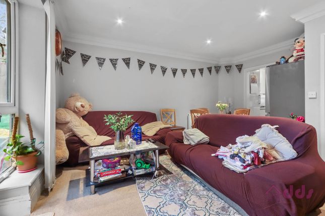 End terrace house for sale in Osterley Park, Southall