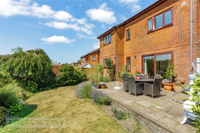 5, North Nook, Saddleworth photo 3