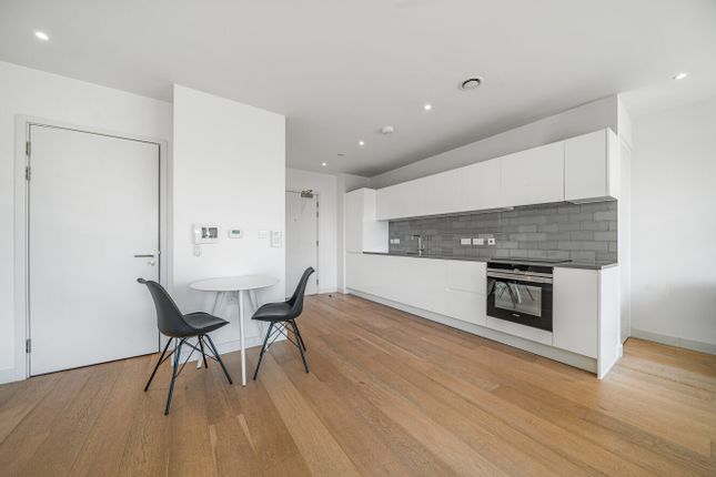 Flat 39, Ferdinand Magellan Court,, 3 Shipwright Street, London photo 4