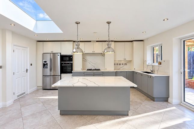 Tottenhall Road, Palmers Green photo 2