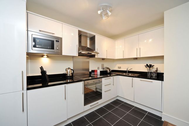 Flat 2102, Wharfside Point South, 4, Prestons Road, London photo 4
