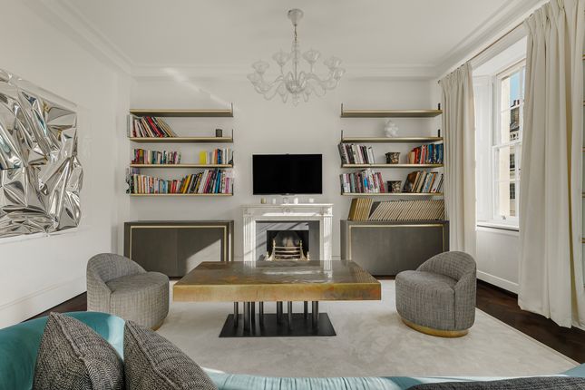 71, 71 Eaton Place, London photo 4