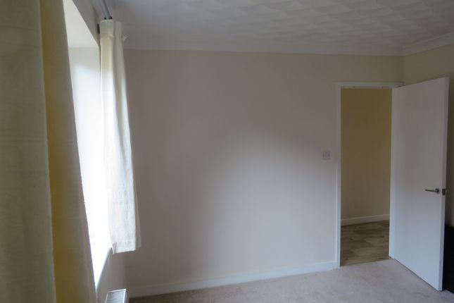 1, Eden Lane, Attleborough photo 4