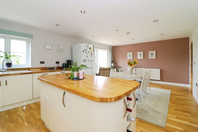 4, Berry Street, Chesterfield photo 3