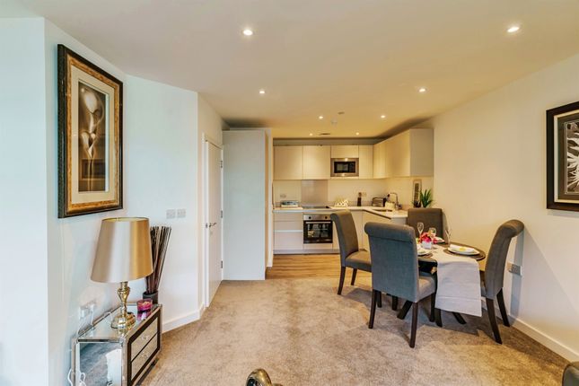 Flat for sale in Brook Road, Redhill