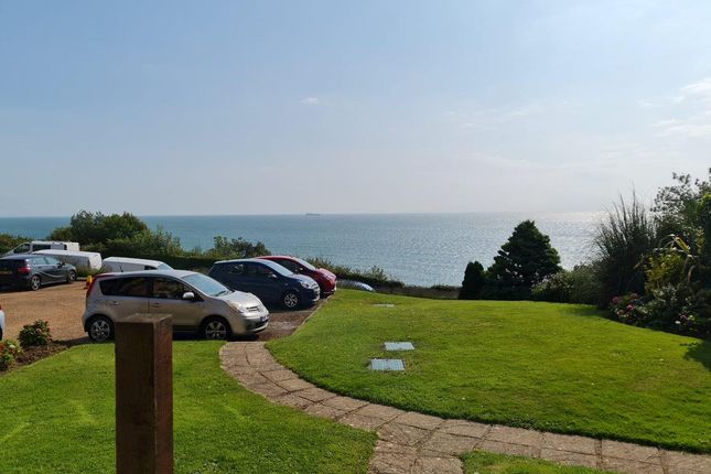 2 Savoy Court, 7, Chine Avenue, Shanklin photo 2