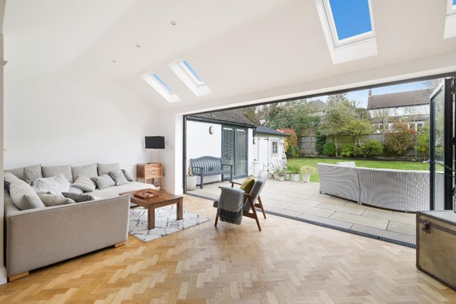 57, Woodcote Hurst, Epsom photo 4