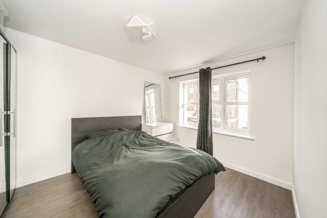 81, Cornwallis Square, London photo 4