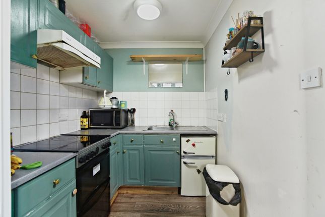 Flat 3 - 1, Tennison Road, London photo 4