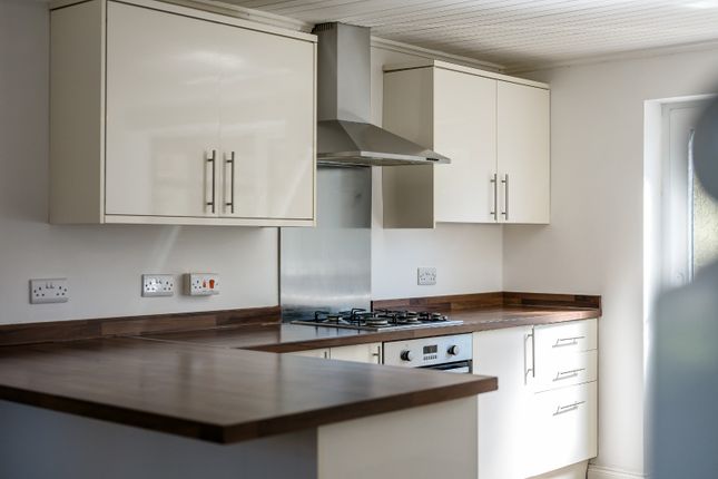 18, Downham Avenue, Warrington photo 3