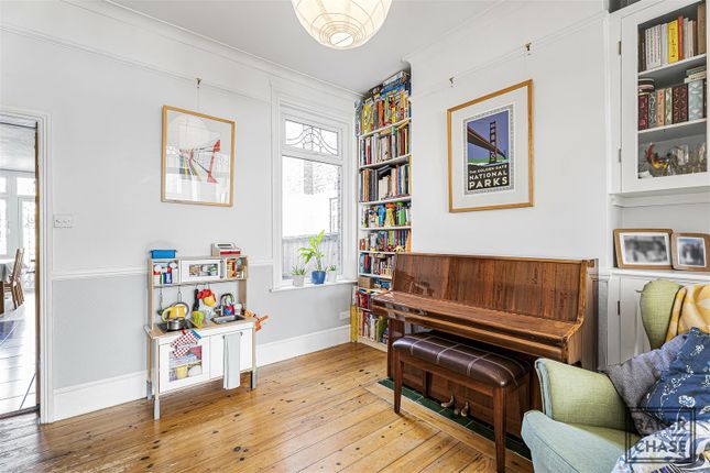 2, Meadowcroft Road, London photo 4