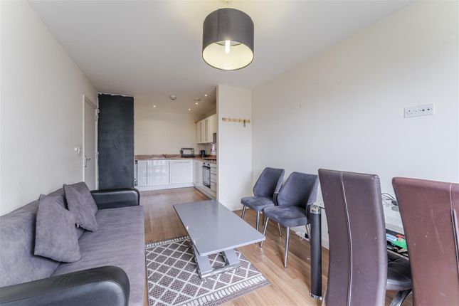 Featherstone Court, 72, Featherstone Road, Southall photo 3